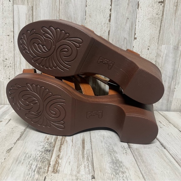 Women's B.O.C. Capri Clogs Tan SIze 11 Medium New - Picture 5 of 10